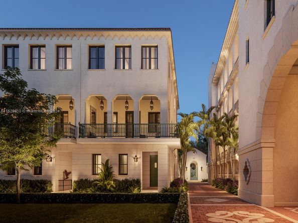 504 Malaga Ave T5, Coral Gables FL 33134
