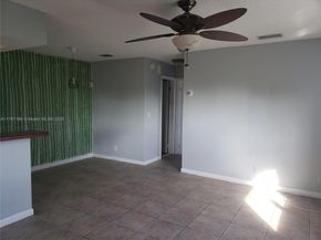 1818 Rodman St 2E, Hollywood FL 33020