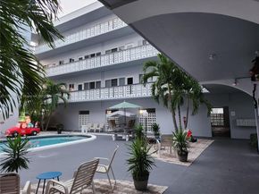 1818 Rodman St 2E, Hollywood FL 33020