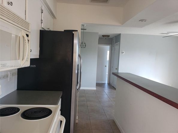 1818 Rodman St 2E, Hollywood FL 33020