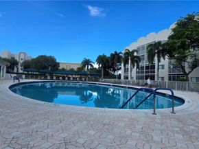 7775 Southampton Ter 305, Tamarac FL 33321