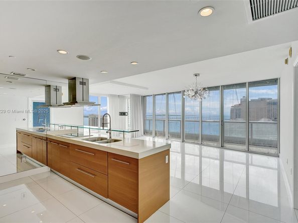 495 Brickell Ave 2301, Miami FL 33131