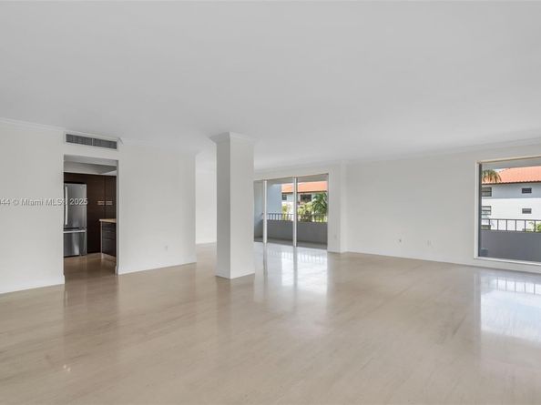 155 Ocean Lane Dr 300, Key Biscayne FL 33149