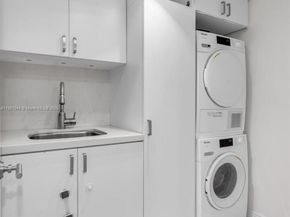 155 Ocean Lane Dr 300, Key Biscayne FL 33149