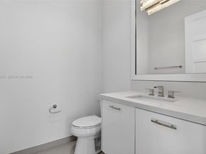 201 NE 6th St, Boca Raton FL 33432