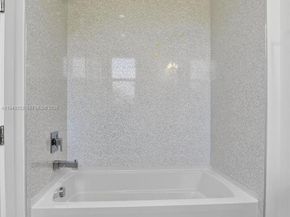 201 NE 6th St, Boca Raton FL 33432