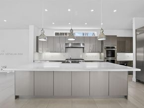 201 NE 6th St, Boca Raton FL 33432