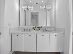 201 NE 6th St, Boca Raton FL 33432