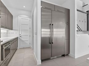 201 NE 6th St, Boca Raton FL 33432