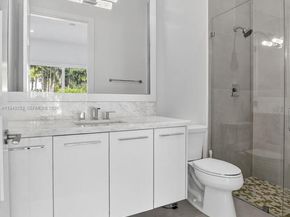 201 NE 6th St, Boca Raton FL 33432