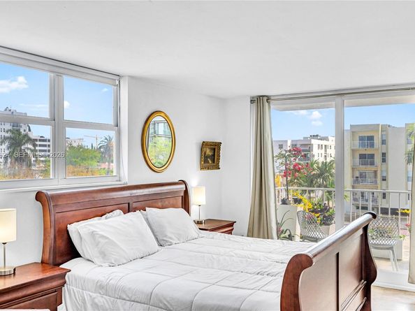 1228 West Ave 209, Miami Beach FL 33139