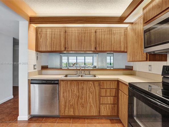 3515 Village Blvd 105, West Palm Beach FL 33409