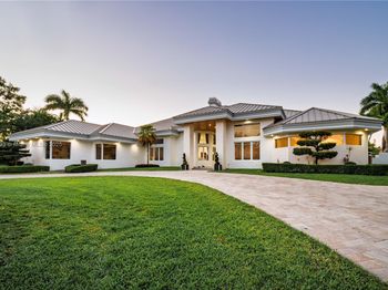 3425 Saddlebrook Ln