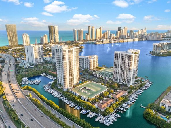 3530 Mystic Pointe Dr LPH10, Aventura FL 33180