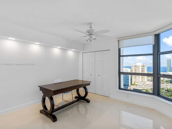 3530 Mystic Pointe Dr LPH10, Aventura FL 33180