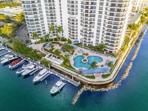 3530 Mystic Pointe Dr LPH10, Aventura FL 33180