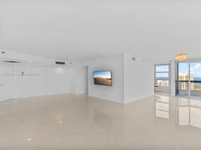 3530 Mystic Pointe Dr LPH10, Aventura FL 33180