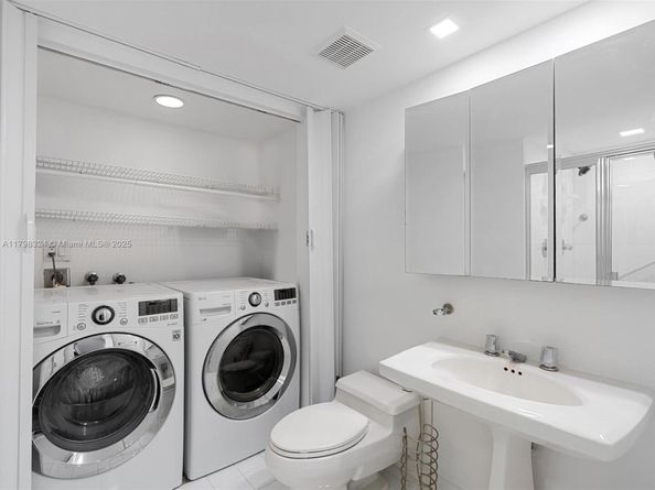 3530 Mystic Pointe Dr LPH10, Aventura FL 33180
