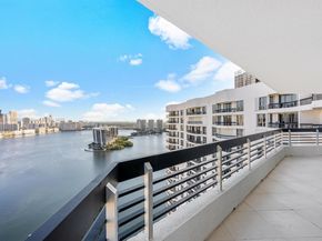 3530 Mystic Pointe Dr LPH10, Aventura FL 33180