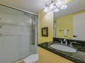 5860 NW 44th St 711, Lauderhill FL 33319