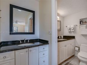 5860 NW 44th St 711, Lauderhill FL 33319