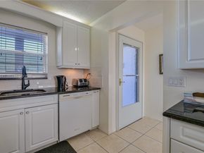 5860 NW 44th St 711, Lauderhill FL 33319