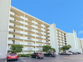 5860 NW 44th St 711, Lauderhill FL 33319