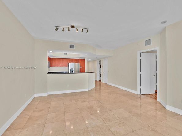 15051 Royal Oaks Ln 906, North Miami FL 33181