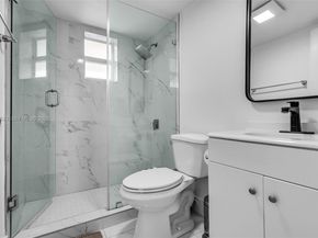 1650 S Le Jeune Rd 105, Coral Gables FL 33134