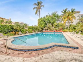 255 W 24th St 136, Miami Beach FL 33140