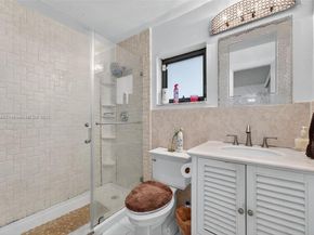 849 NW 70th Way, Margate FL 33063