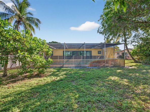 849 NW 70th Way, Margate FL 33063