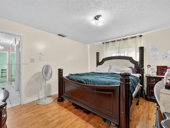 849 NW 70th Way, Margate FL 33063