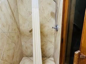 3640 Yacht Club Dr 609, Aventura FL 33180