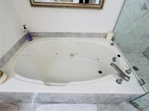 3640 Yacht Club Dr 609, Aventura FL 33180