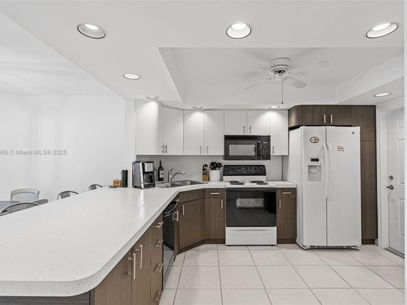 3121 NE 51st St 203E, Fort Lauderdale FL 33308