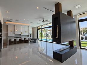 4910 NE 27th Ave, Lighthouse Point FL 33064