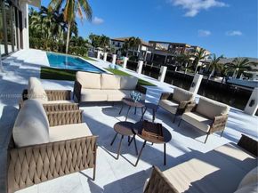 4910 NE 27th Ave, Lighthouse Point FL 33064