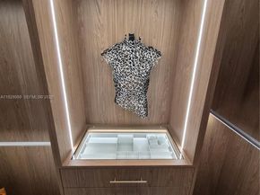 4910 NE 27th Ave, Lighthouse Point FL 33064