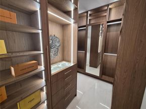 4910 NE 27th Ave, Lighthouse Point FL 33064