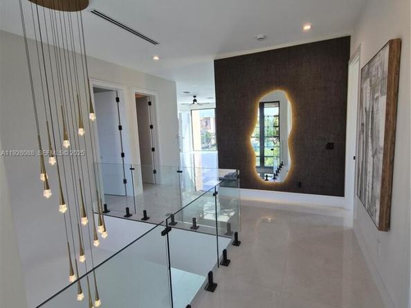 4910 NE 27th Ave, Lighthouse Point FL 33064