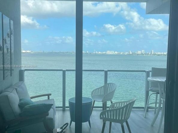 2900 NE 7th Ave 906, Miami FL 33137