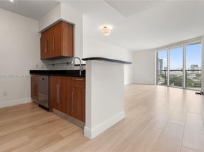 325 S Biscayne Blvd 1718, Miami Beach FL 33131
