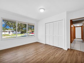 6828 NW 13th St, Plantation FL 33313