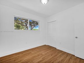 6828 NW 13th St, Plantation FL 33313