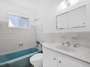 6828 NW 13th St, Plantation FL 33313