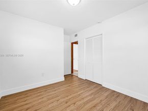 6828 NW 13th St, Plantation FL 33313