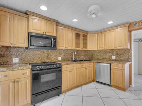 7941 SW 18th Ter, Miami FL 33155