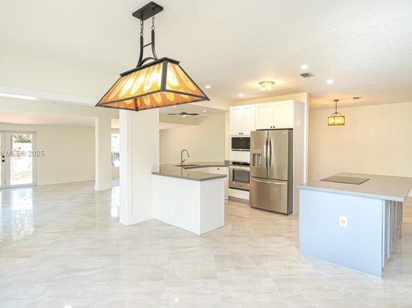 2810 SW 114th Ave, Miami FL 33165