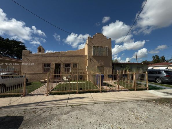 322 SW 31st Ct, Miami FL 33135